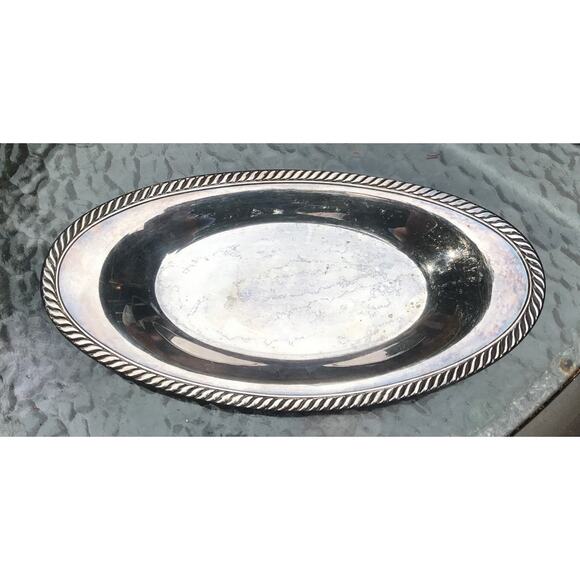 Vintage WMA. Rogers Oneida Silverplate Serving Dish/Tray/Platter. Ornate - Picture 1 of 6